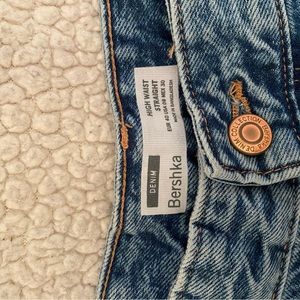 Bershka High Waist Straight Jean